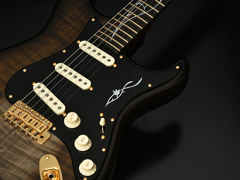 momose モモセMC-SE MF'18/MG BK-B世界限定3本 ストラト MC-SE