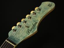 ヘッド先端にはJapanese Red Pine(アカマツ)ロゴが入る ヘッド先端にはJapanese Red Pine(アカマツ)ロゴが入る