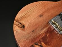 一号機と同じ丸太から切り出しました。 一号機と同じ丸太から切り出しました。